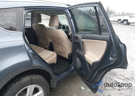 2014 Toyota Rav4 Xle z USA, uszkodzony, nr VIN JTMRFREV8ED050806